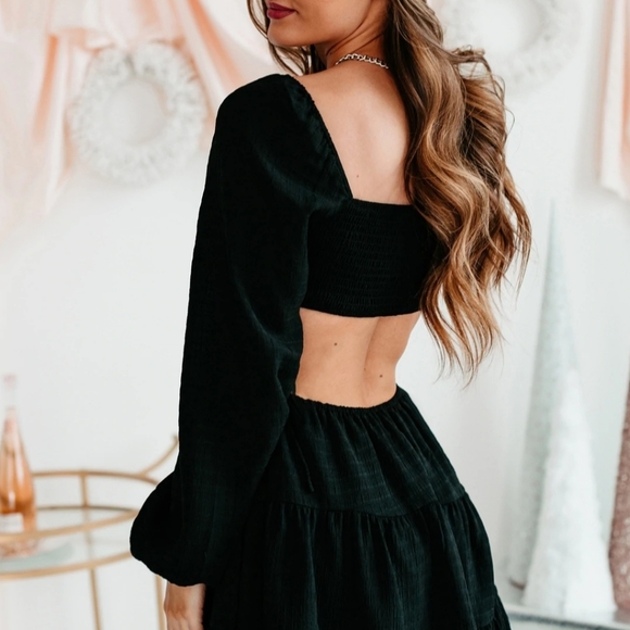 NWT cute long sleeve cut out dress - Picture 2 of 4